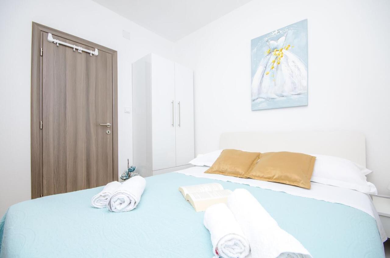 Apartments City View Trogir Bagian luar foto