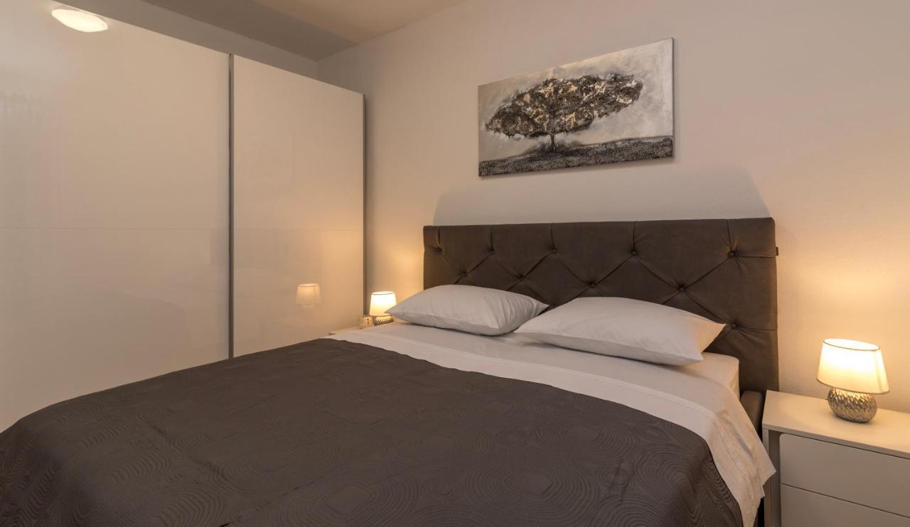 Apartments City View Trogir Bagian luar foto